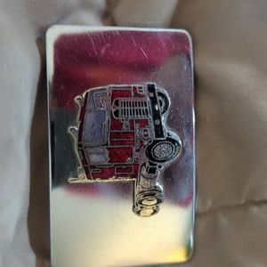 "Trucker" belt buckle